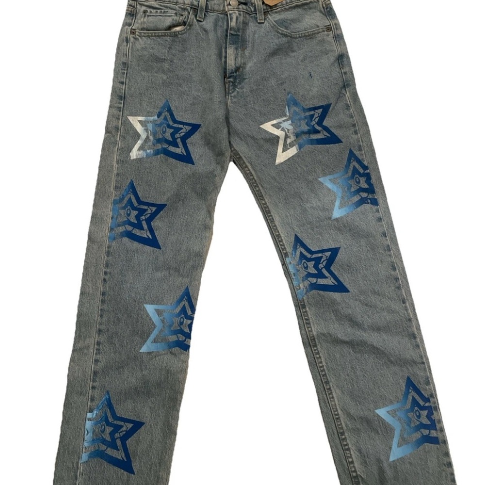 Levis 505 Men's 32x32 Star Printed Jeans Regular Fit straight leg nwt